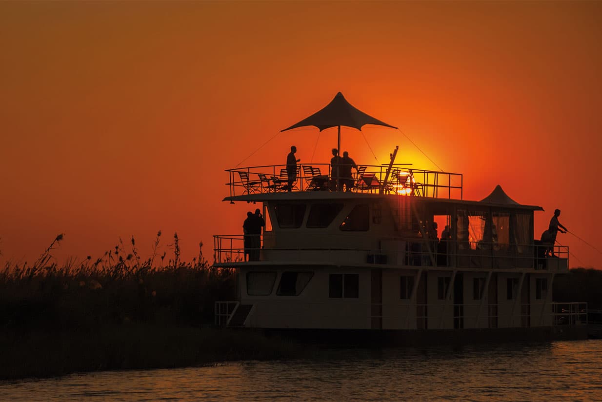 Sundowner cruise on the Zambezi