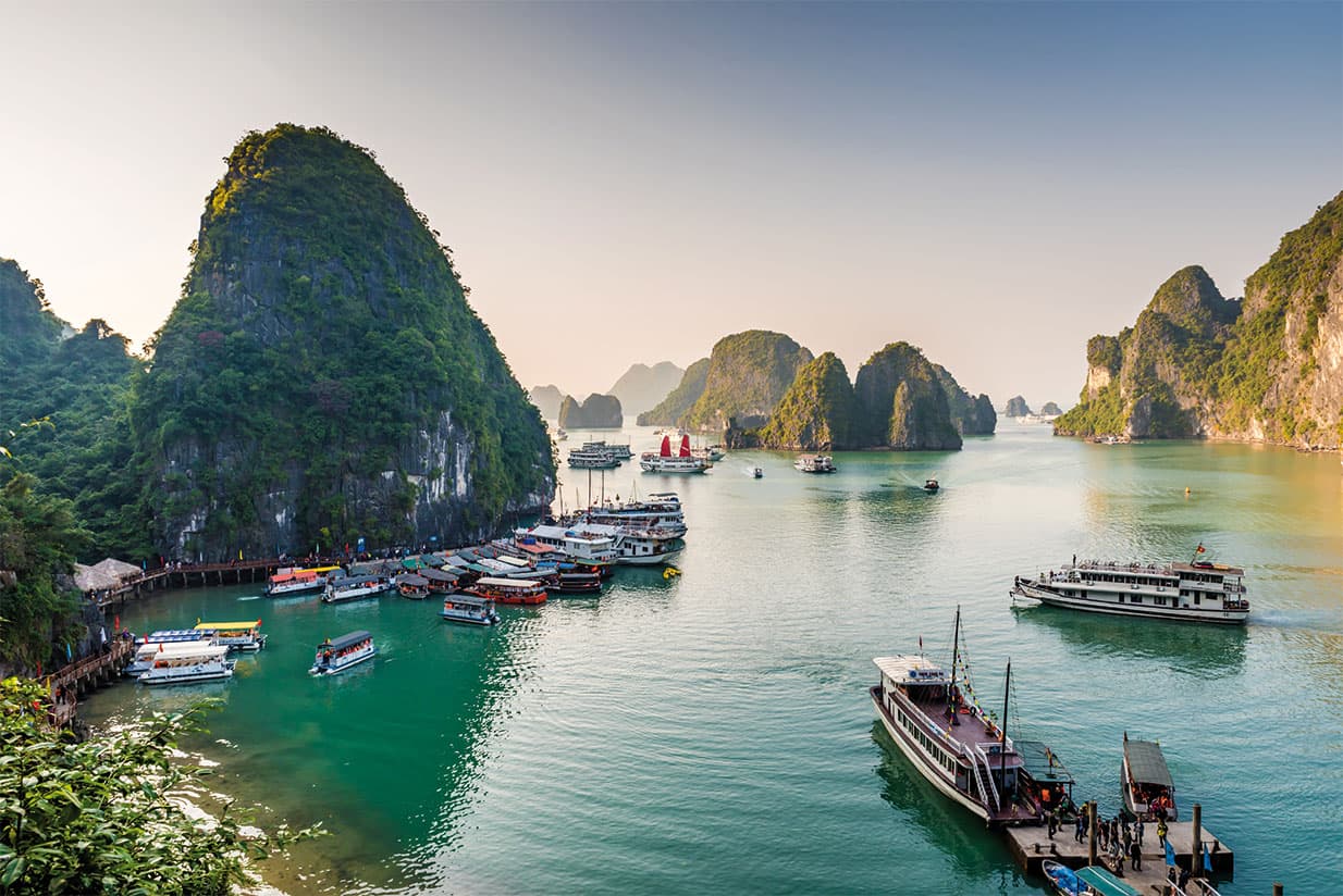 Cruise picture-perfect Halong Bay